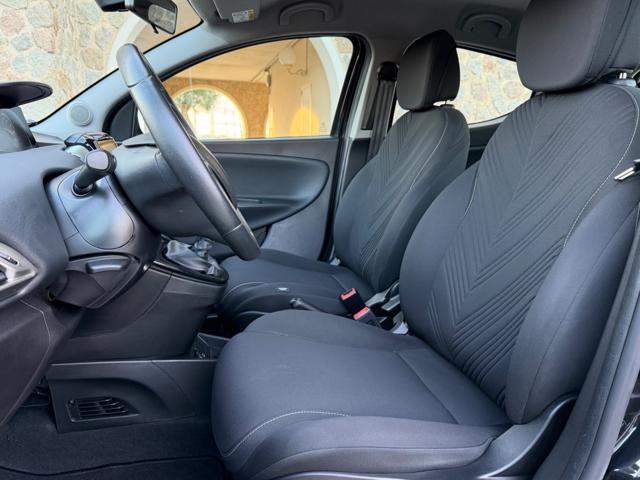 LANCIA Ypsilon HYBRID GOLD+NAVI+SENSORI PARK+5 POSTI