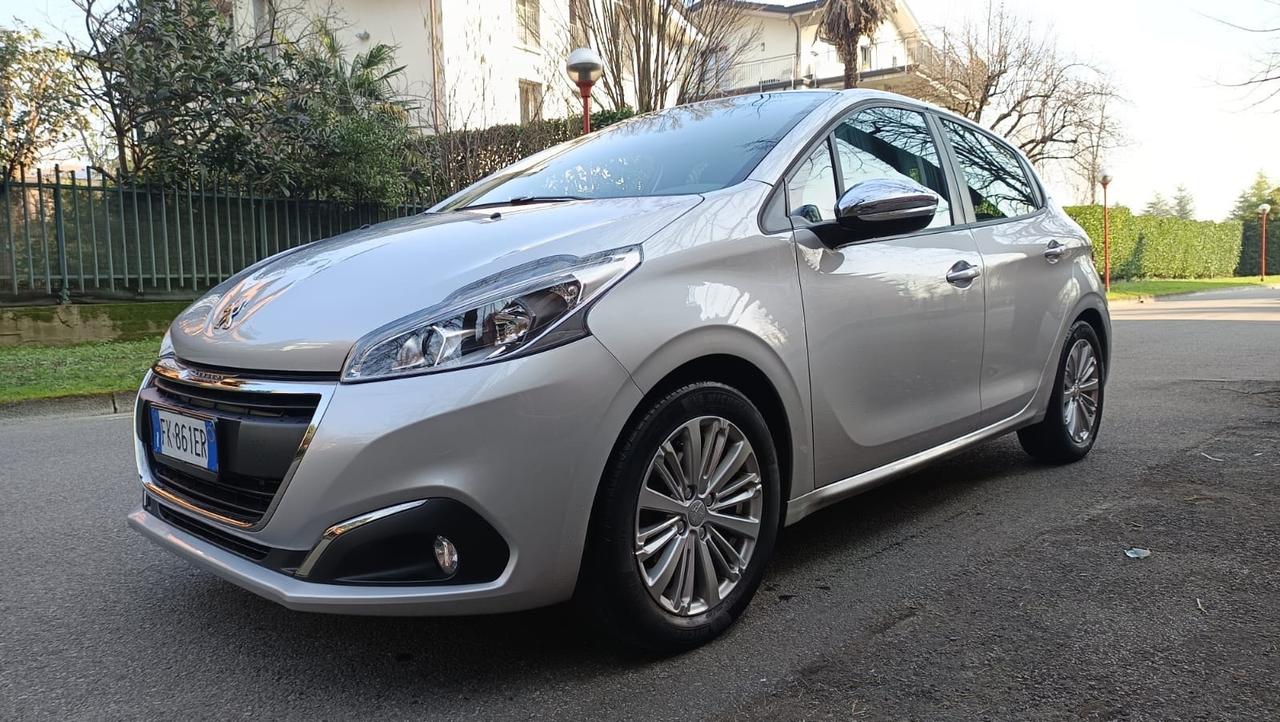 Peugeot 208 PureTech 82 3 porte Allure