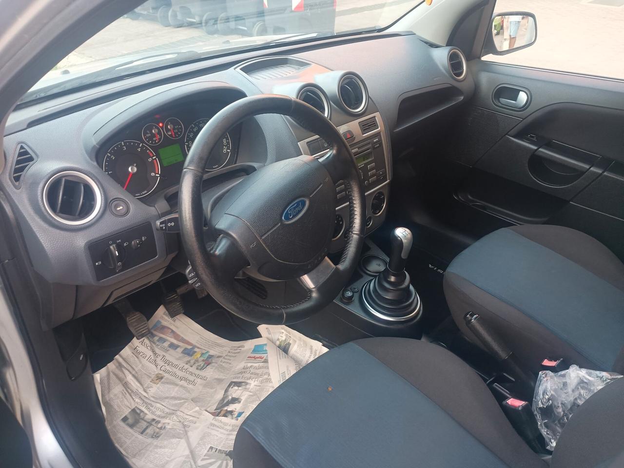 Ford Fiesta 1.4 TDCi 5p. Titanium