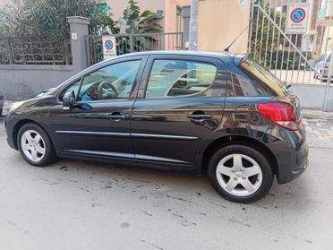 Peugeot 207 1.4 HDi Diesel Per Neopatentati