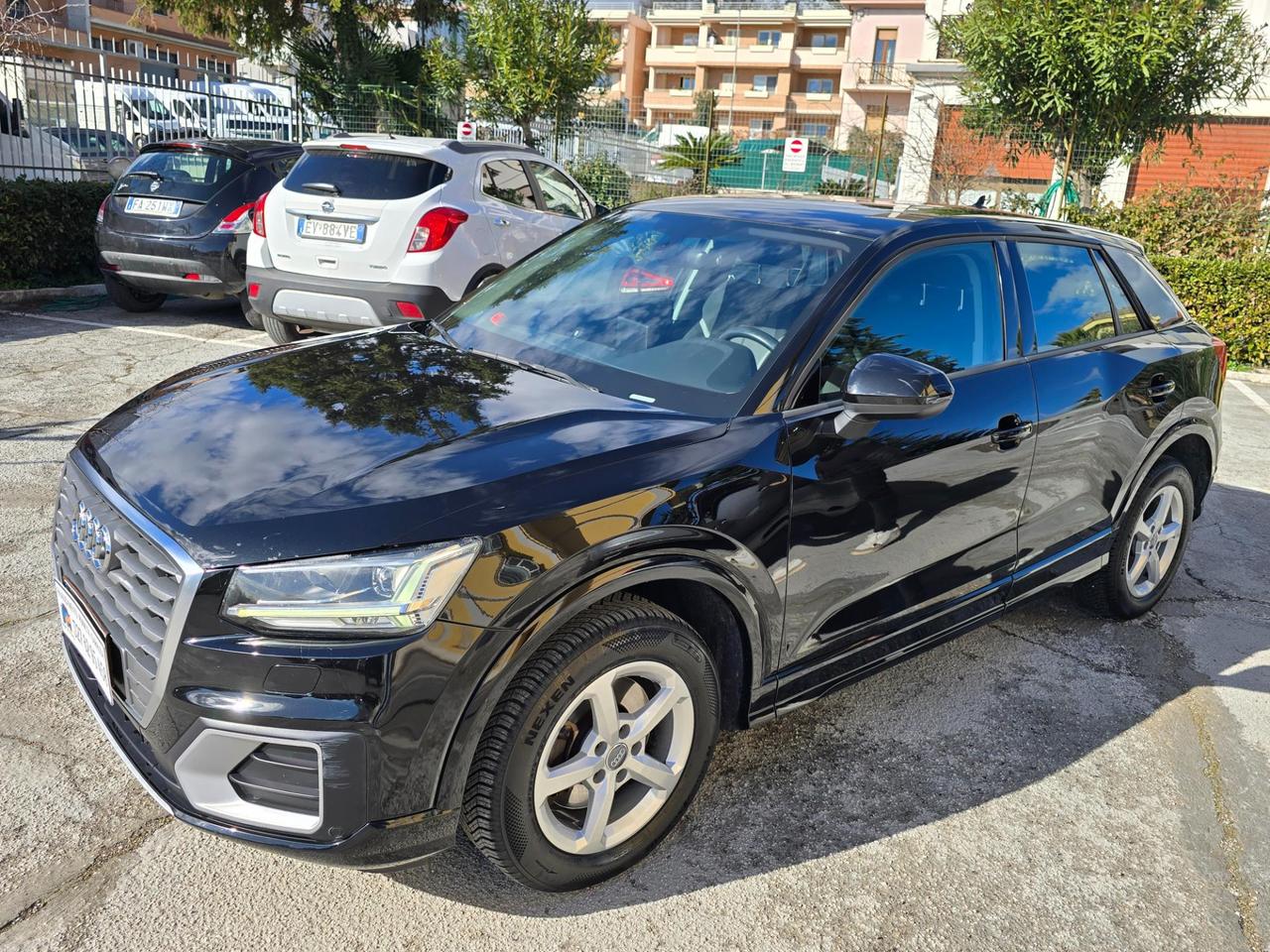 AUDI q2 tdi sport