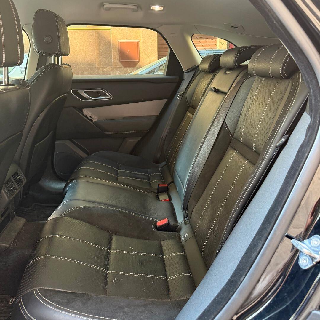 Range Rover Velar 2.0D I4 240 CV LEGGI INFO