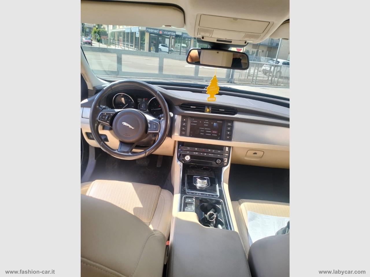 JAGUAR XF 2.0 D 180 CV aut. Prestige