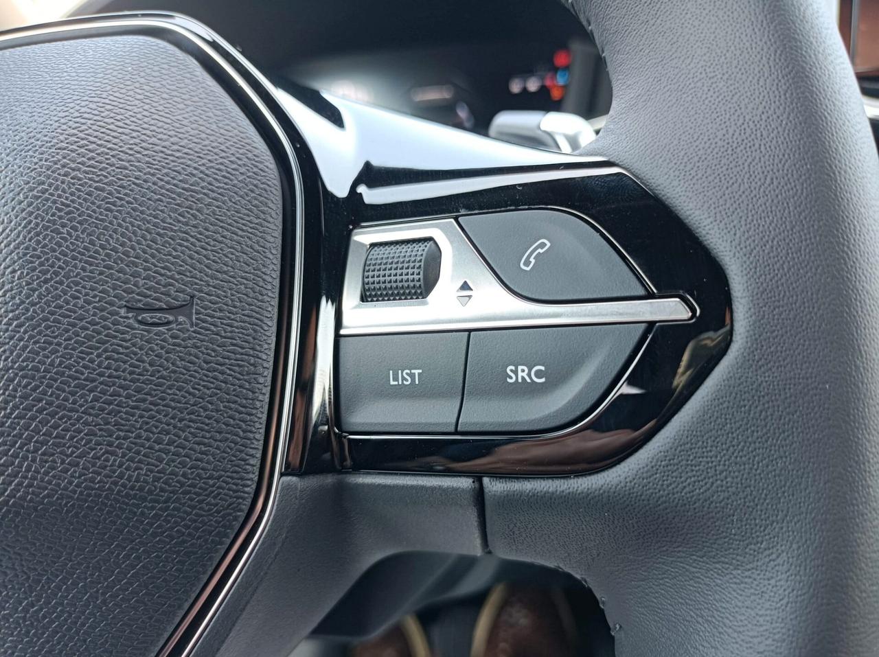 Peugeot 2008 PureTech 130 S&S EAT8 Allure