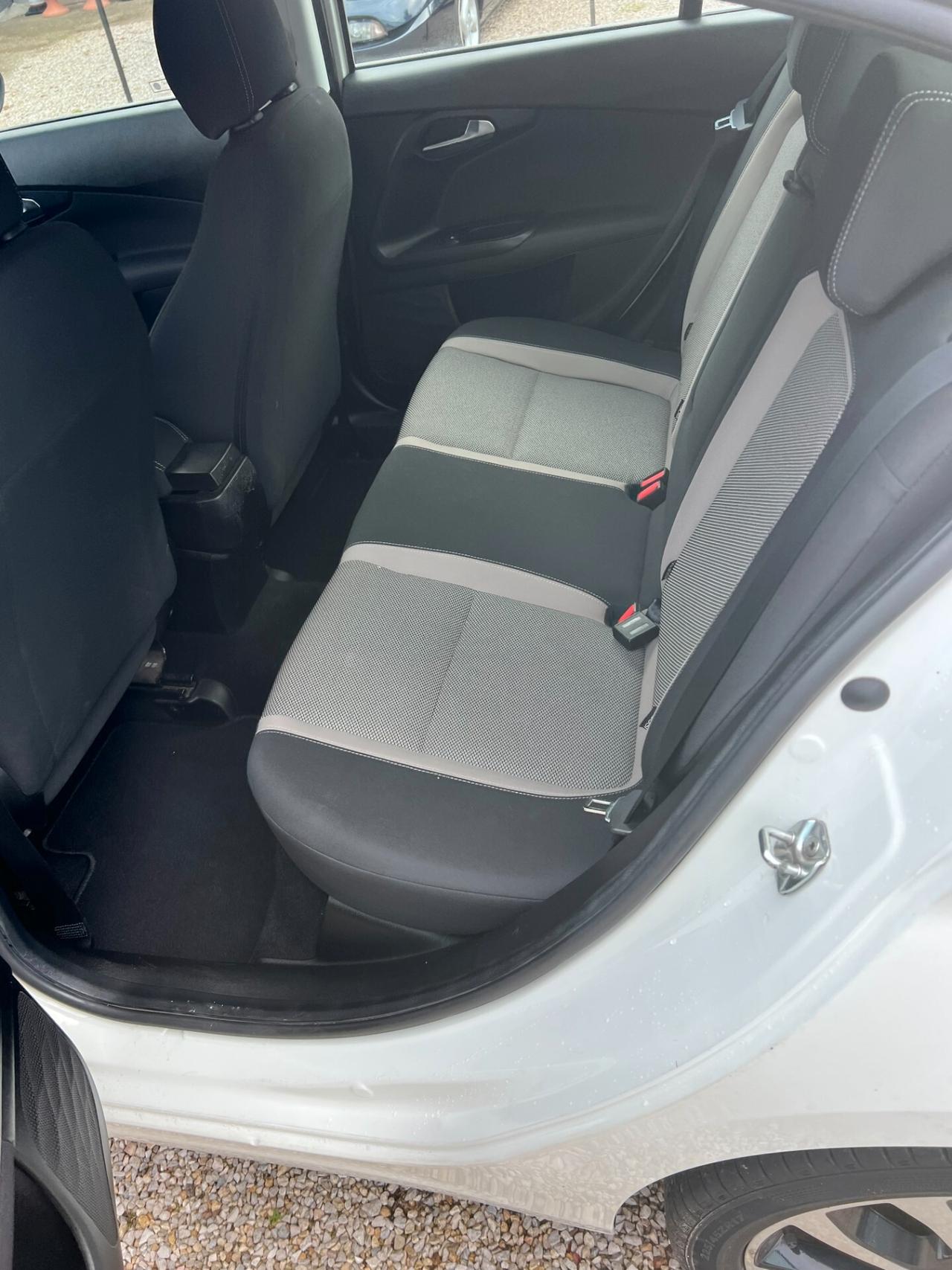 Fiat Tipo 1.6 Mjt S&S SW Lounge