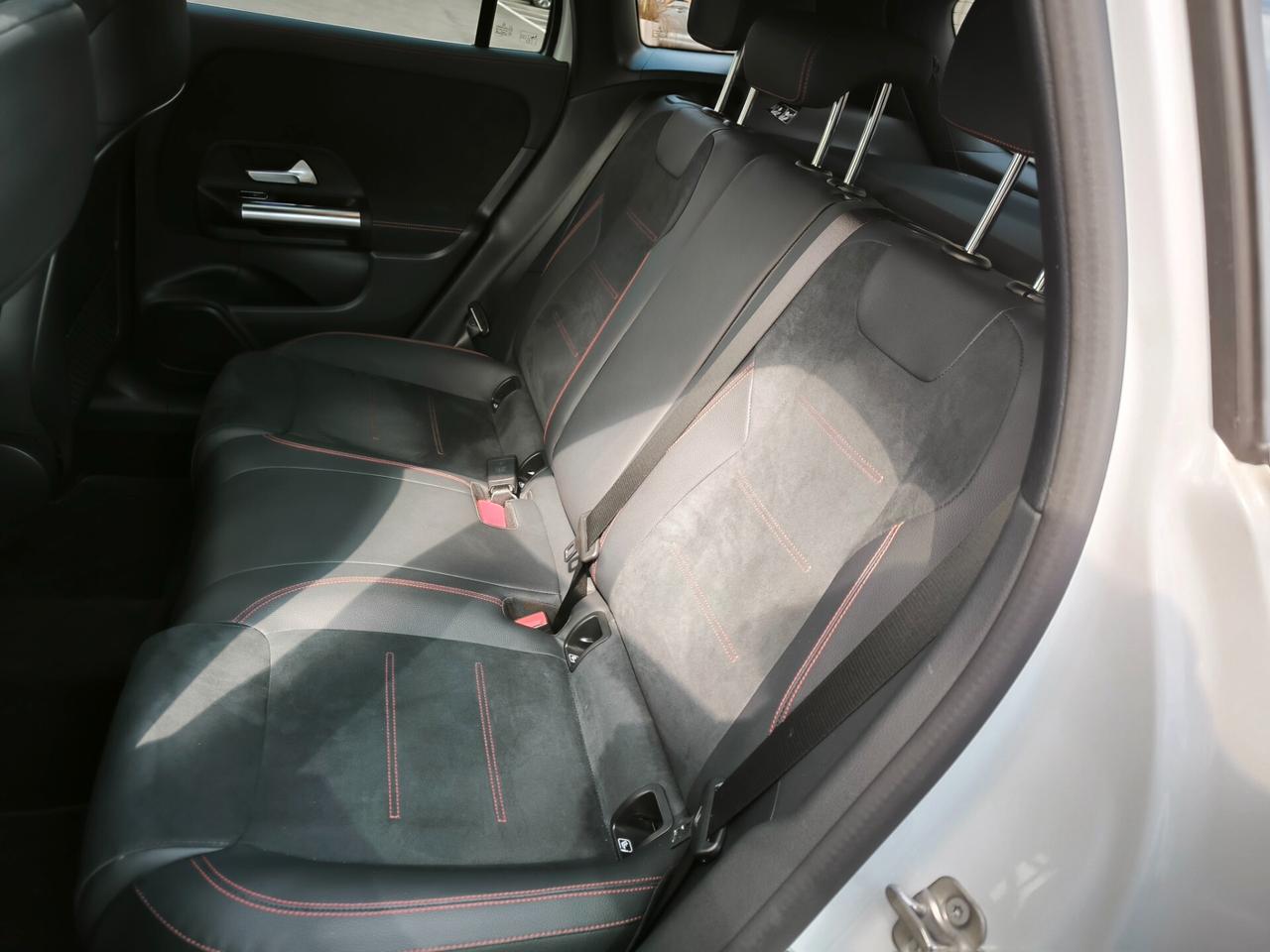 Mercedes-benz GLA 180 d Automatic AMG Line Advanced Plus