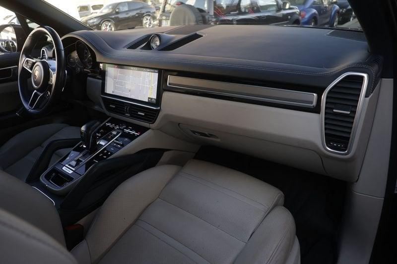 Porsche Cayenne 3.0 V6 E-Hybrid Tetto Panoramico Unicoproprietario