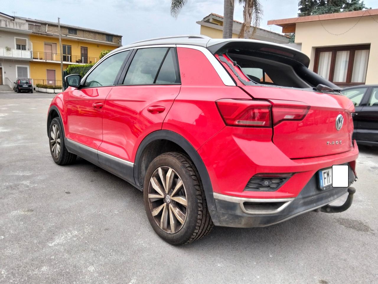 VW T-Roc 2.0 TDI 150cv DSG 4x4 2018 SINISTRATA