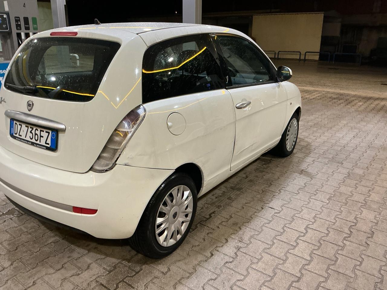 Lancia Ypsilon 1.2 Argento