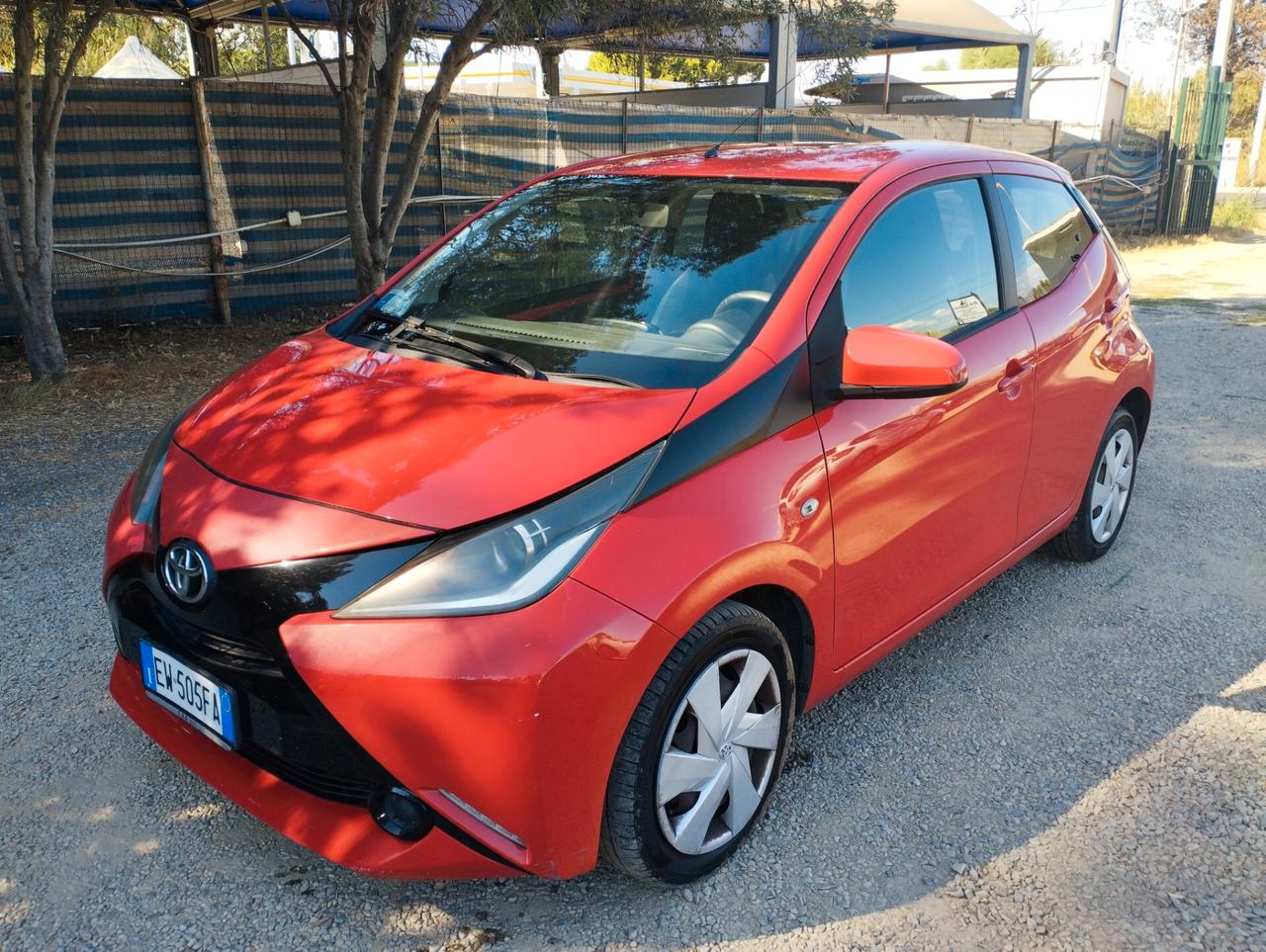 Toyota Aygo 1.0 VVT-i 69 CV 5 porte x-cool