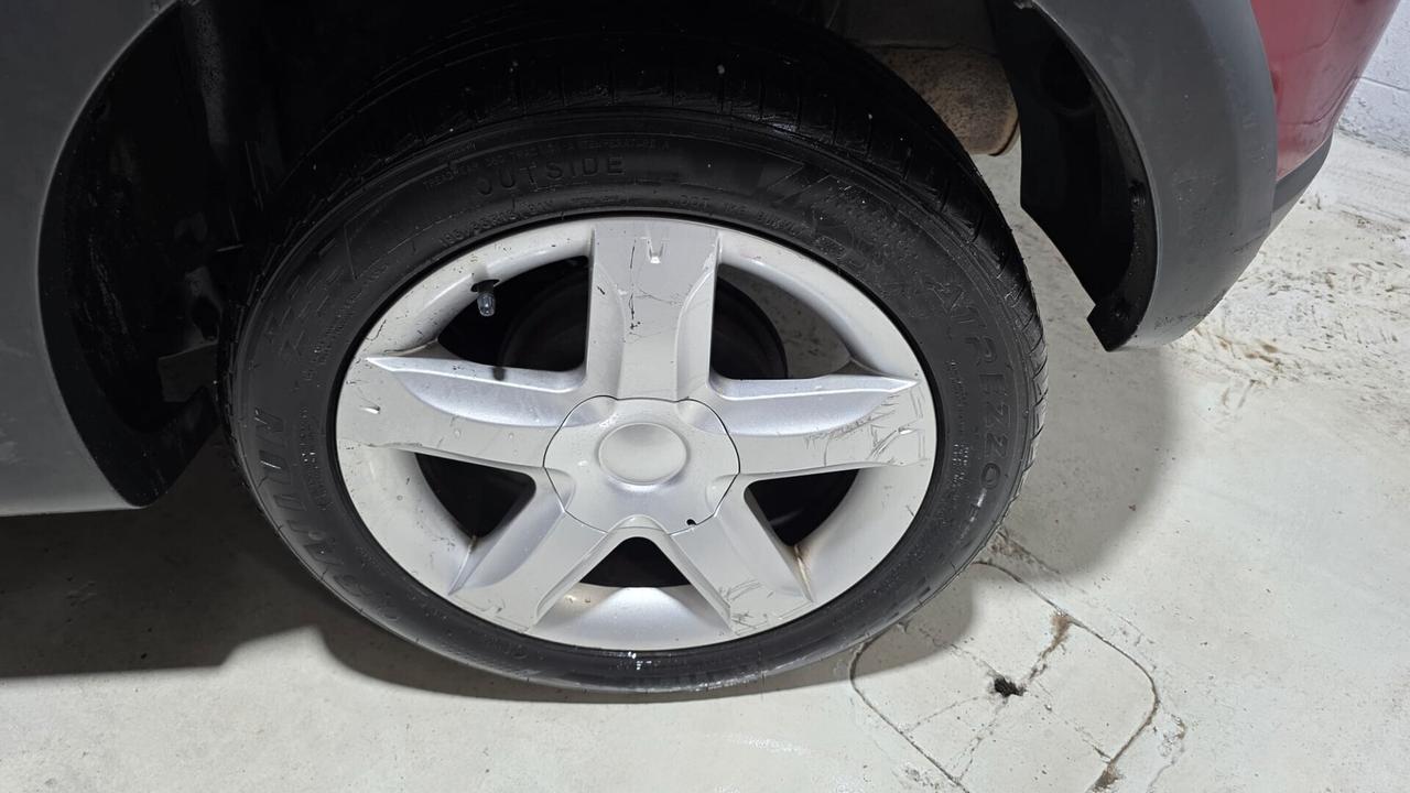 Dacia Sandero Stepway 1.6 8V GPL 85CV NEOPATENTATI