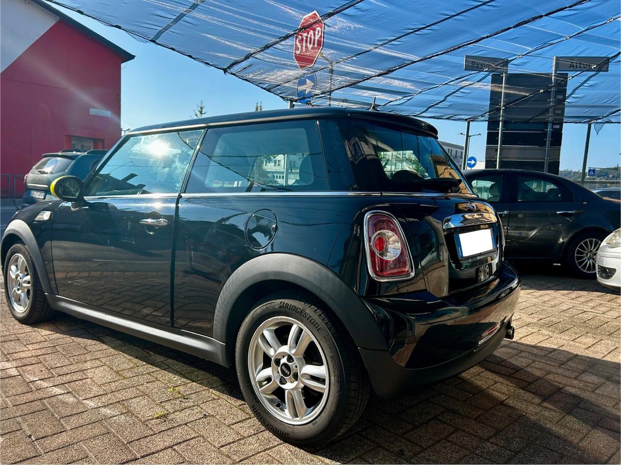 Mini 1.6 16V One (55kW)