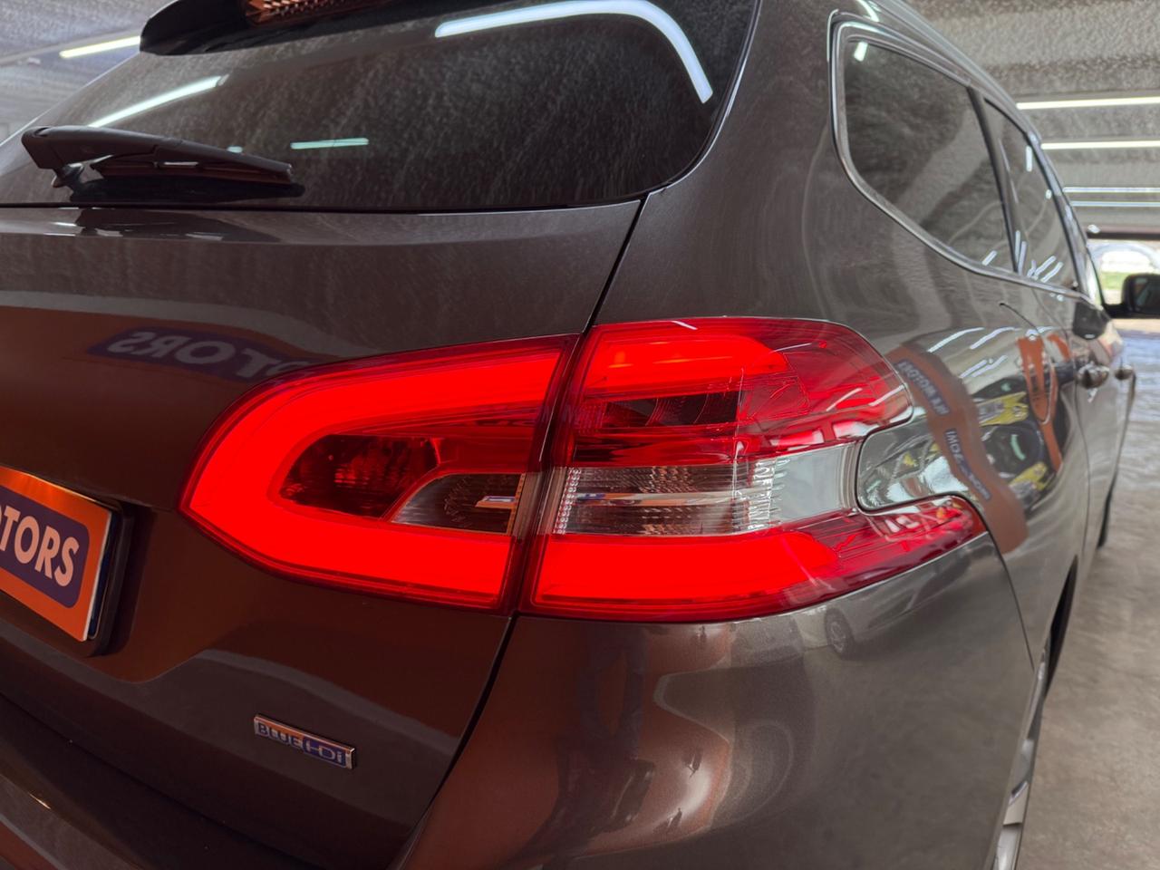 Peugeot 308 BlueHDi SW Allure Tetto Panoramico