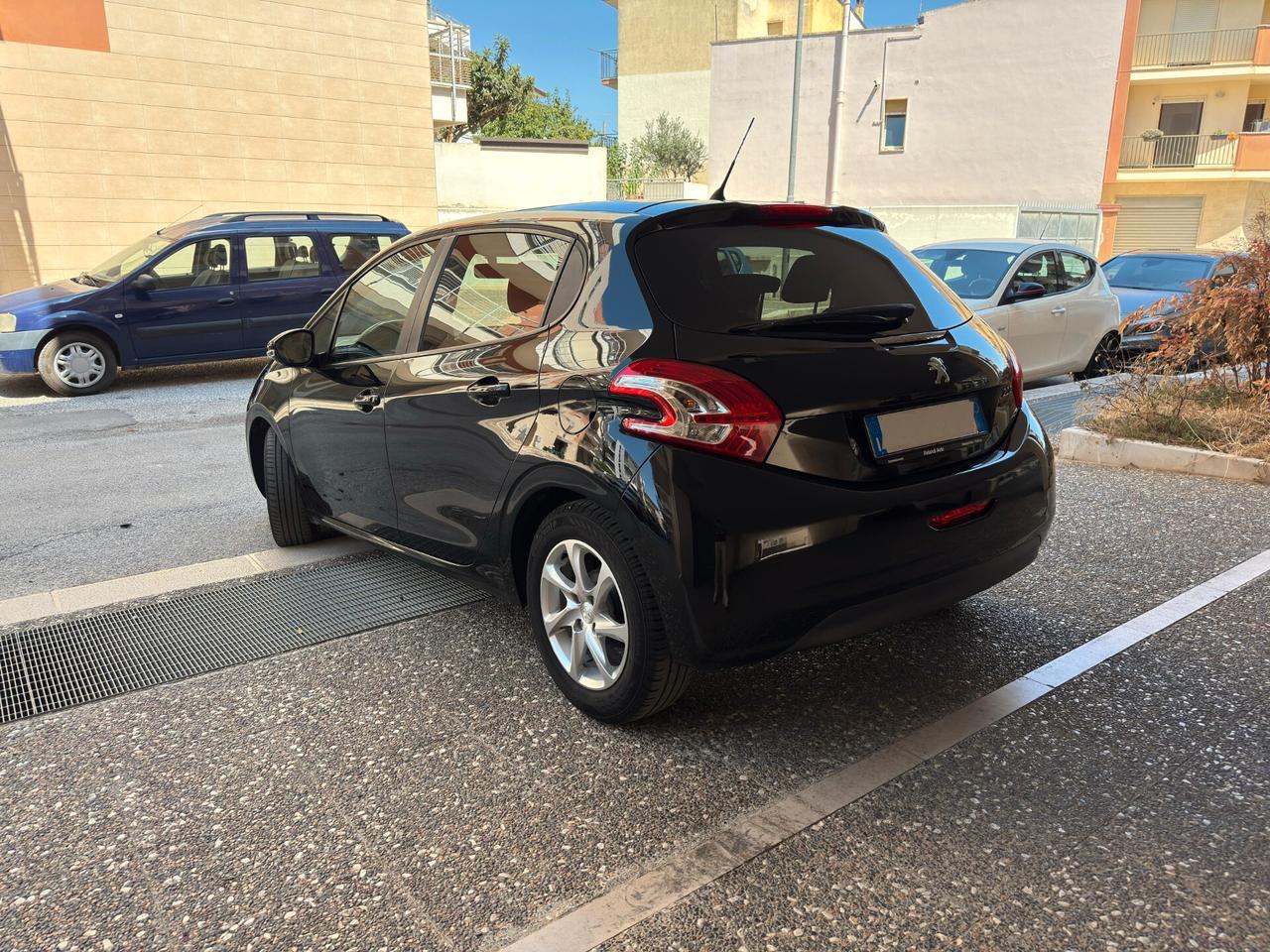 Peugeot 208 1.2 VTi 82 cv 5 porte Allure