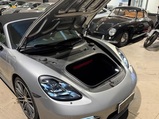 PORSCHE 718 Spyder 2.0