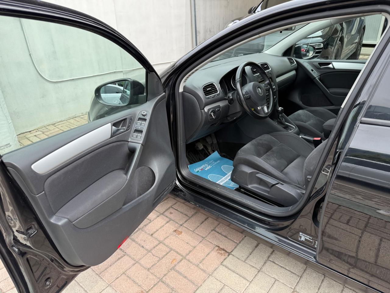 Volkswagen Golf 1.6 TDI Highline - GARANZIA