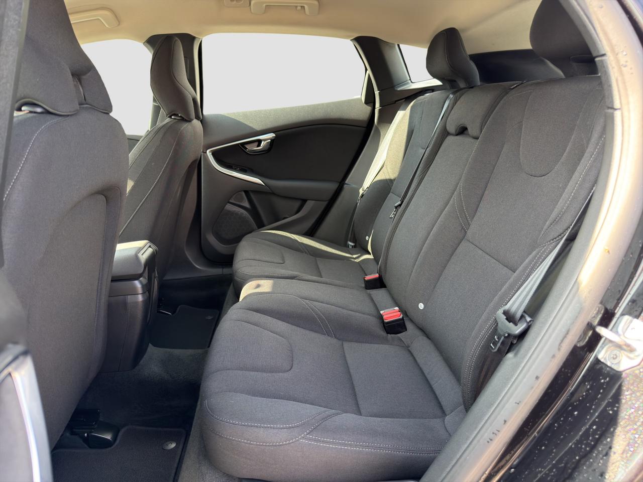 VOLVO V40 D2 Business