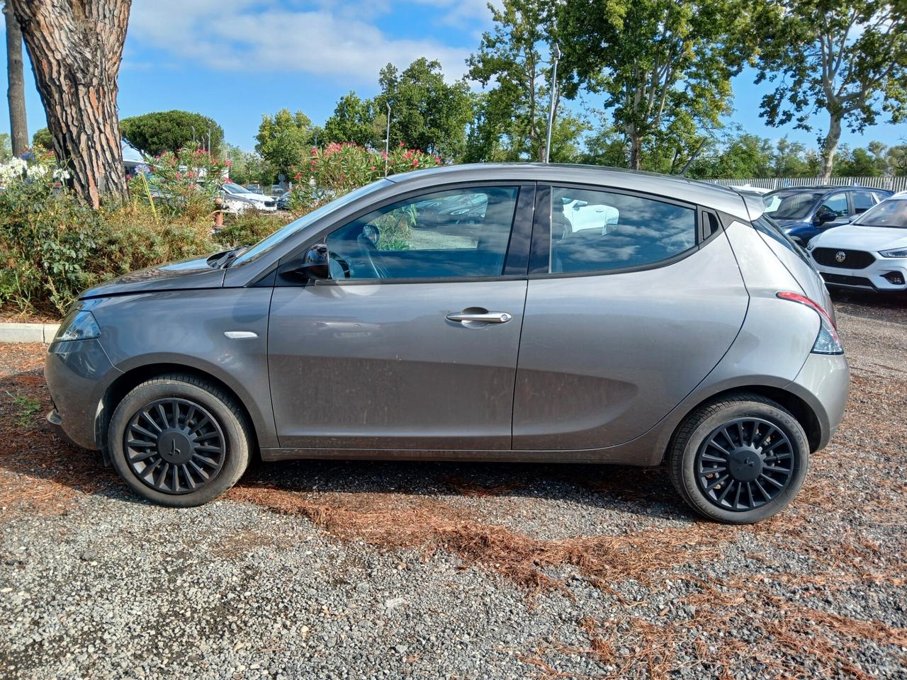 Lancia Ypsilon 1.0 FireFly 5p S&S Hybryd Gold