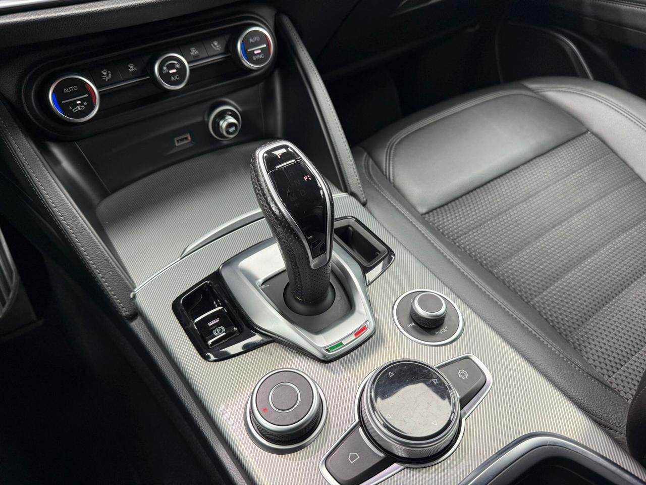 Alfa Romeo Stelvio 2.2 Turbodiesel 210 CV AT8 Q4 Ti (592)