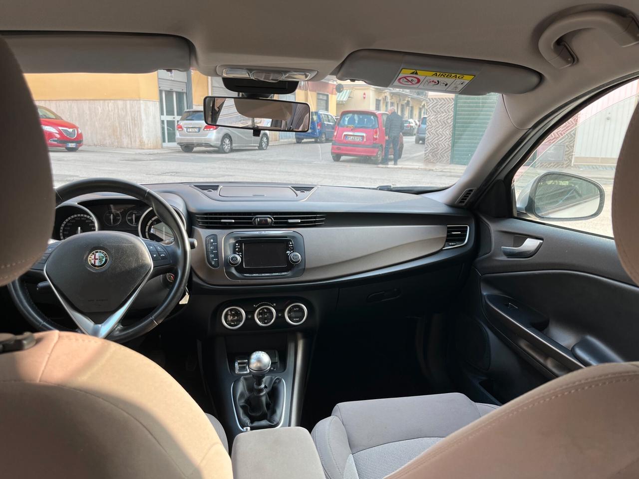 Alfa Romeo Giulietta 1.6 JTDm-2 105 CV Distinctive