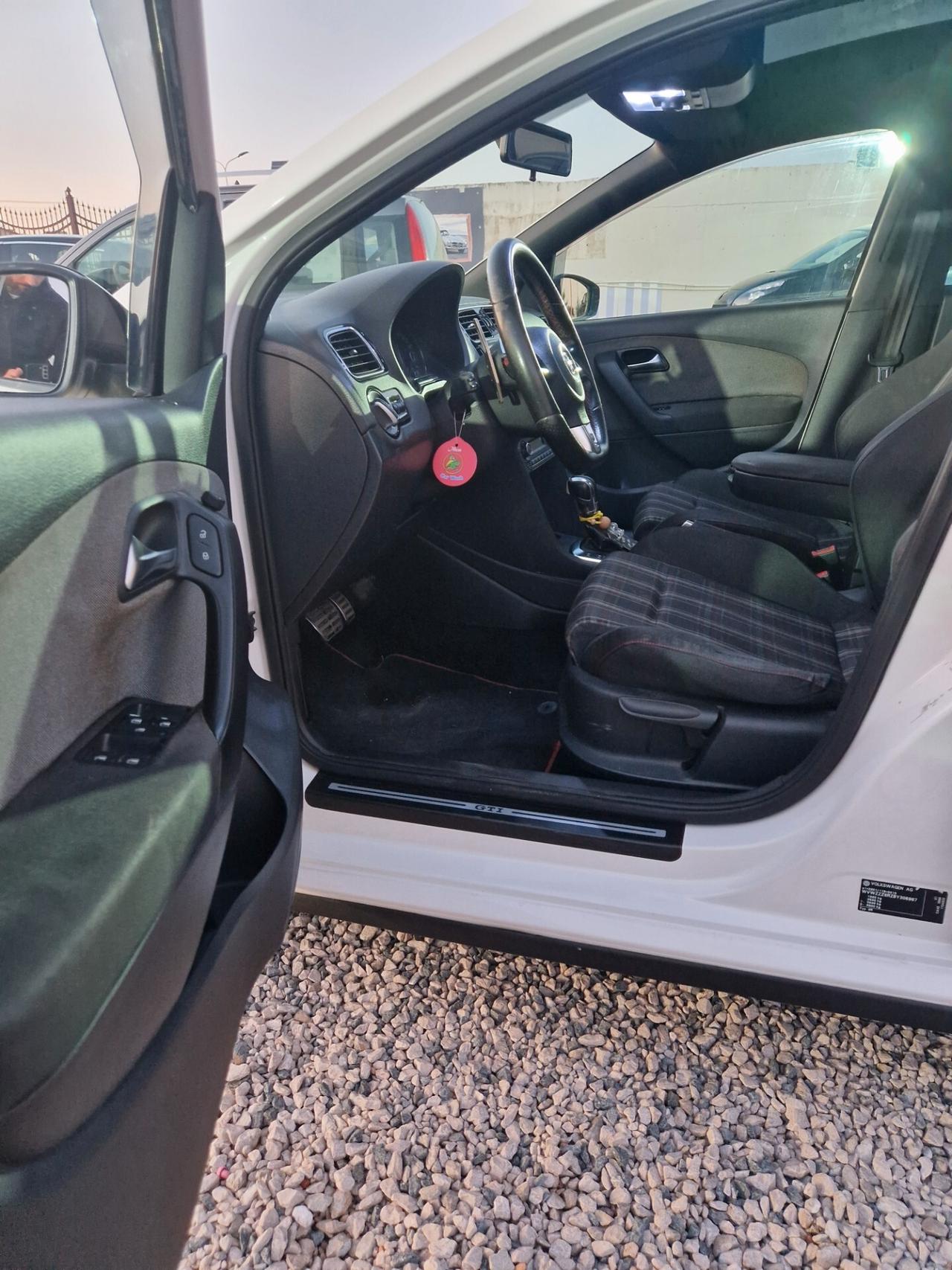 Volkswagen Polo 1.4 TSI DSG 5 porte GTI full