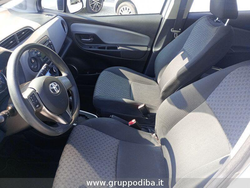 Toyota Yaris III 2015 Benzina 5p 1.5h cool