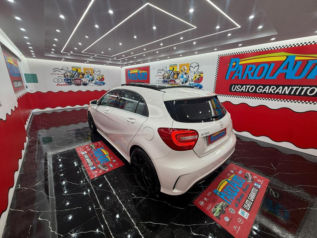 Mercedes-benz A 180 1.5 109cv Premium - 2014