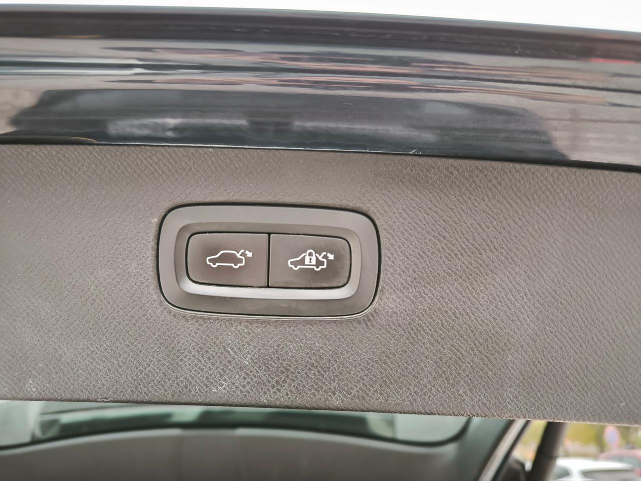 Volvo XC 90 B5 (d) AWD automatico 7 posti Ultimate Bright