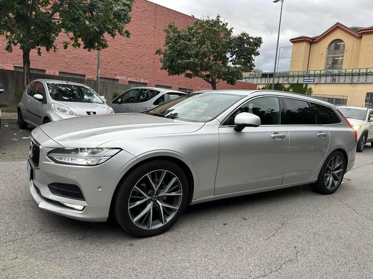 Volvo V90 D4 R-design