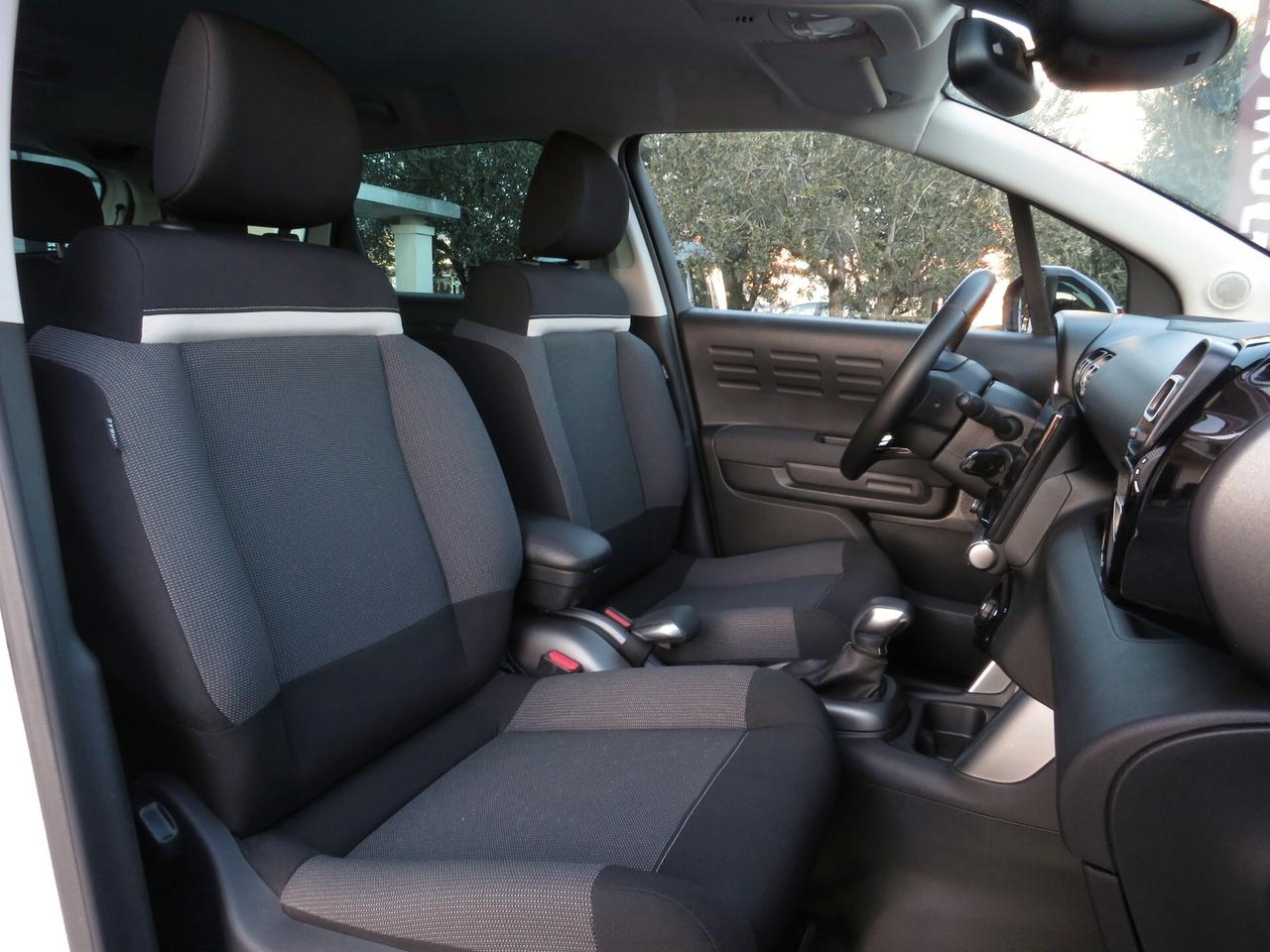 Citroen C3 Aircross 1.5 EAT-6 bluehdi Shine. sens ant-post/navi