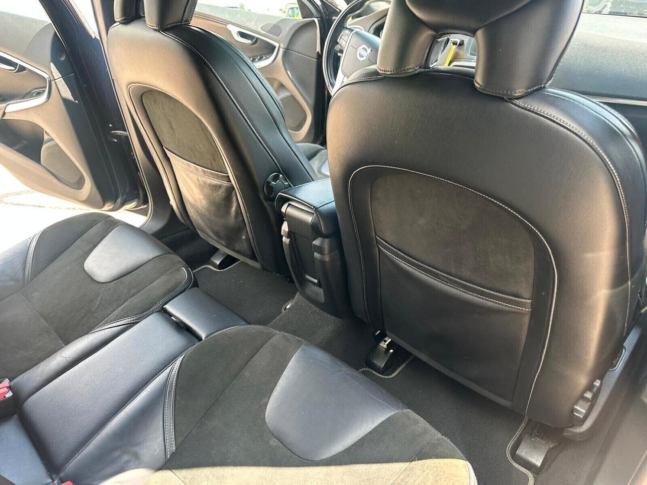 Volvo V40 D2 1.6 Powershift SUMMUM NEOPATENTATI AUTOMATICA