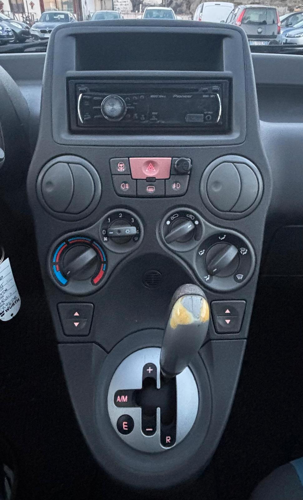 Fiat Panda 1.2 Dynamic Dualogic