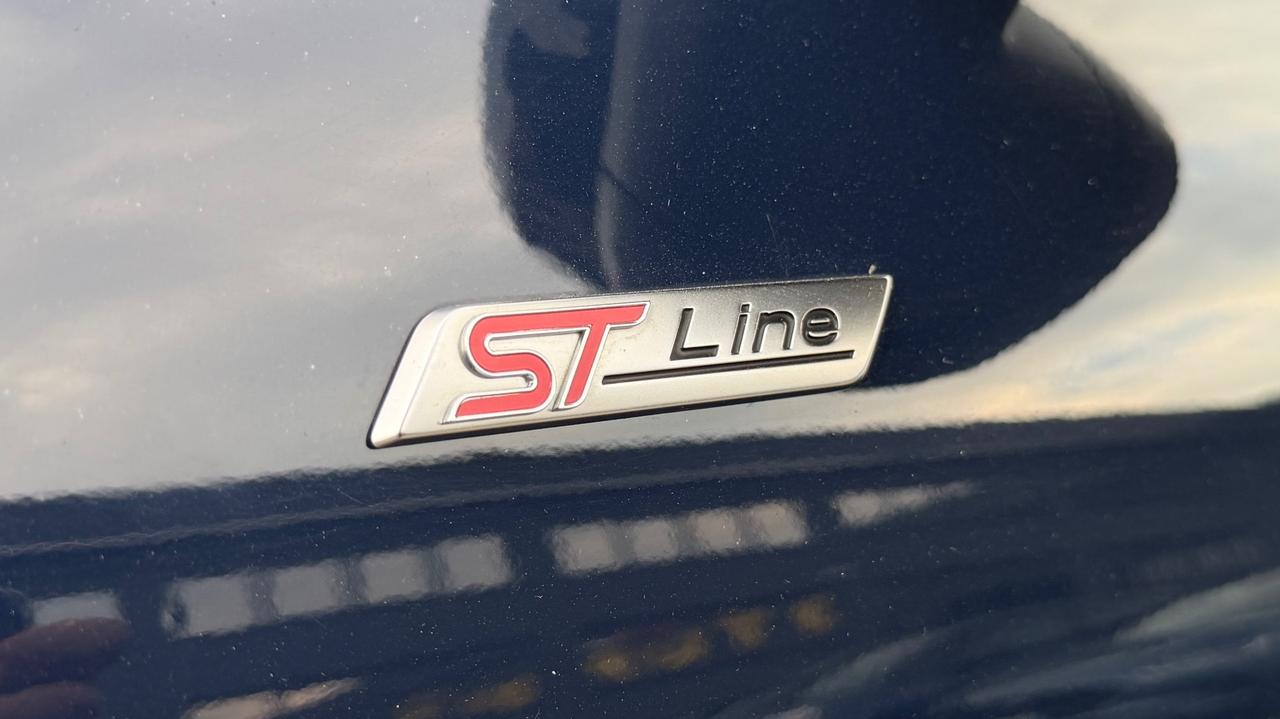 FORD KUGA 2WD 2.5 PLUG-IN HYBRID ST-LINE AT5 CVT 225CV - FULL LED