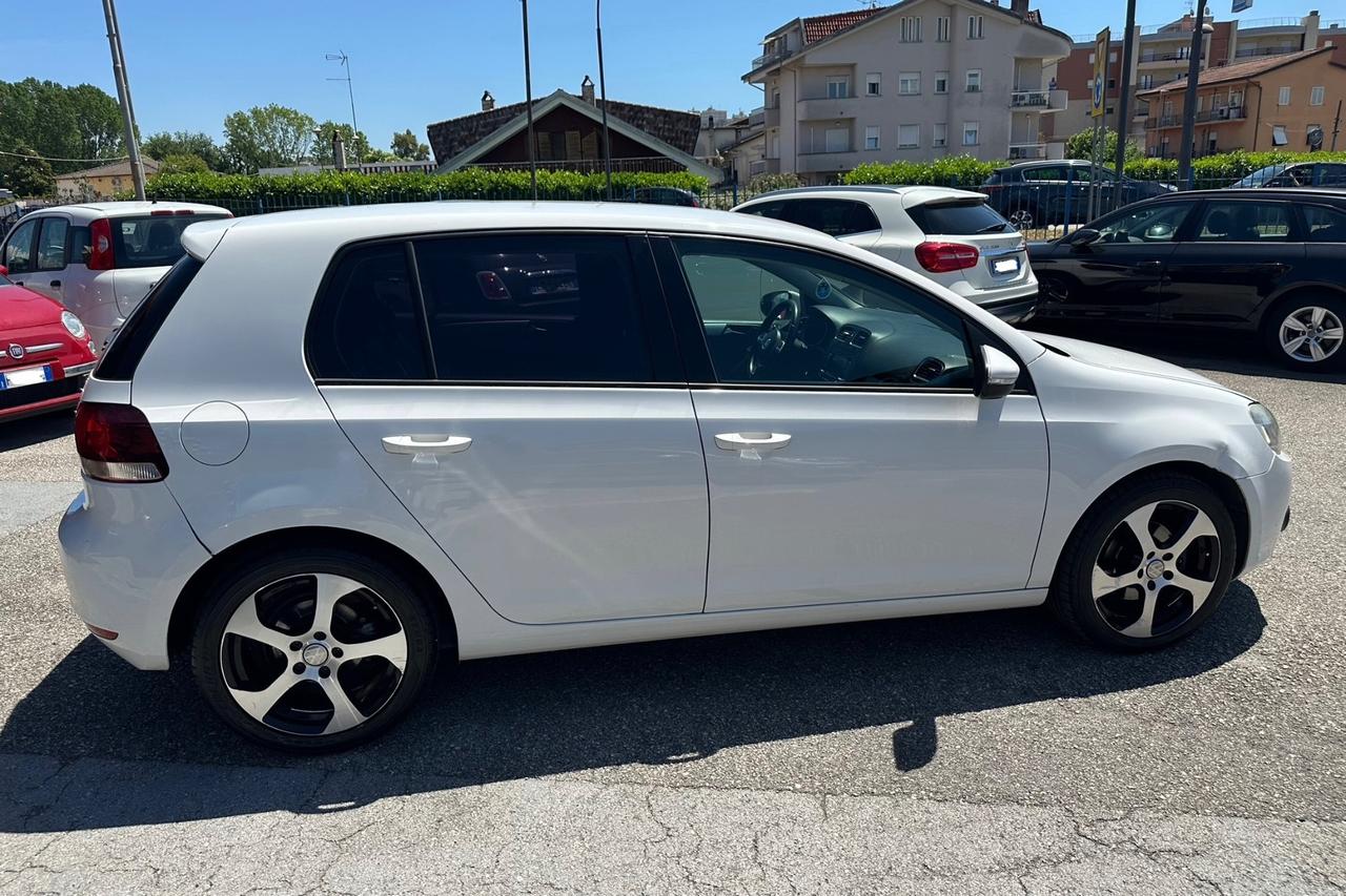Volkswagen Golf 1.6 TDI DPF 5p. Highline ok Neopatentati