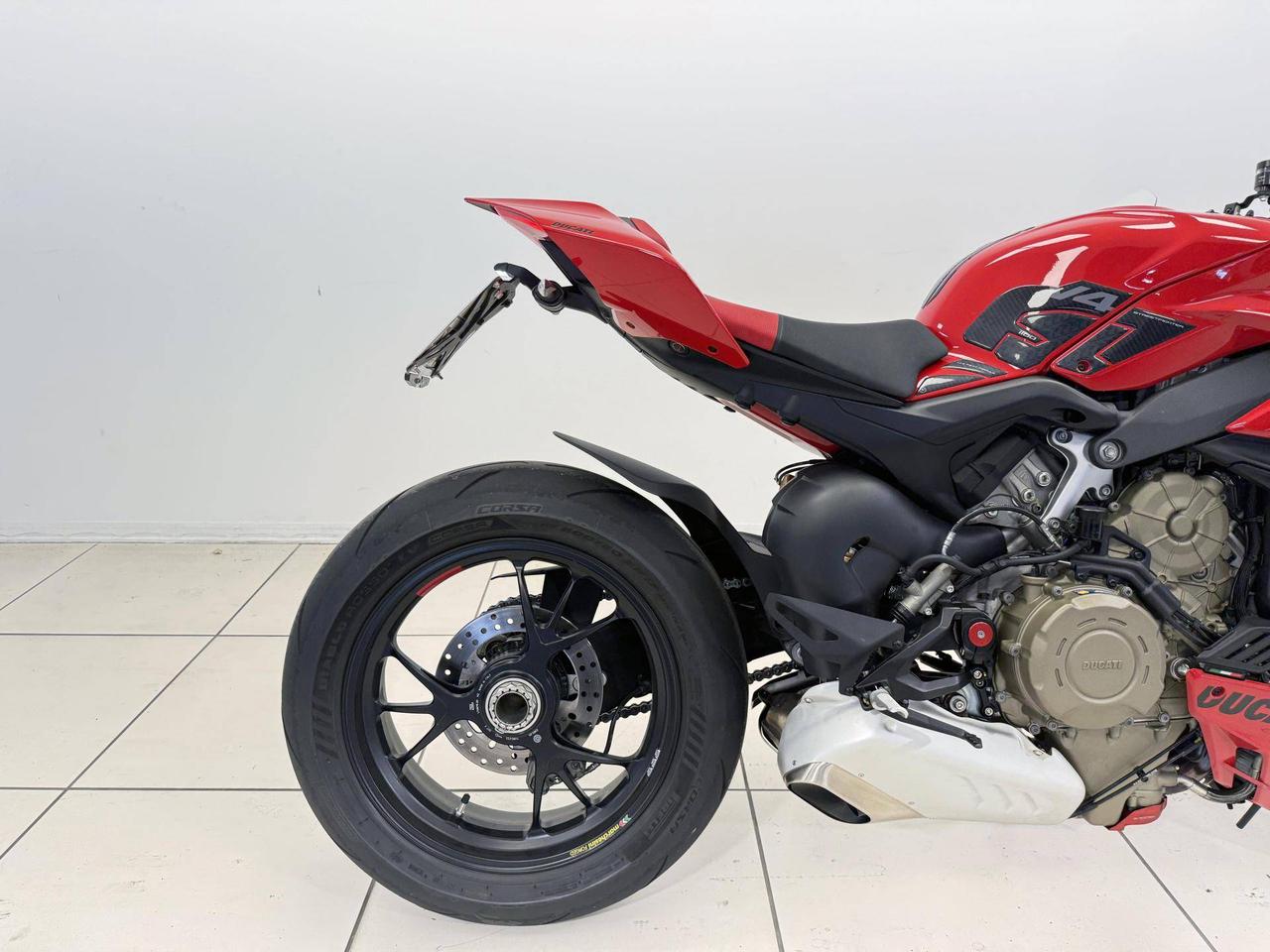 DUCATI Streetfighter V4 1100 Streetfighter V4 S Red