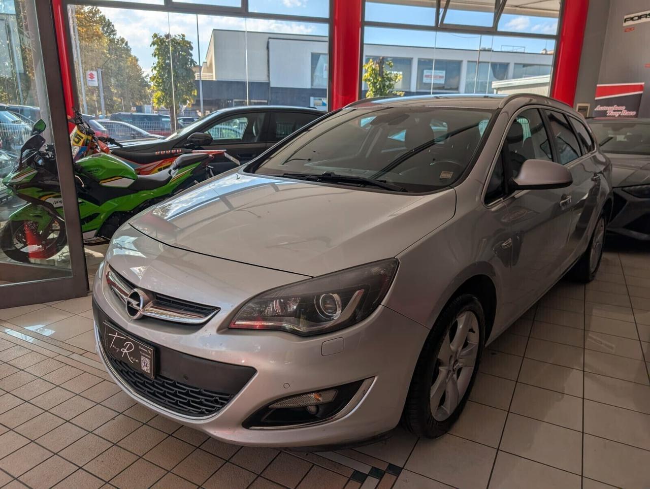 Opel Astra 1.4 Turbo 140CV Sports Tourer GPL Tech Cosmo