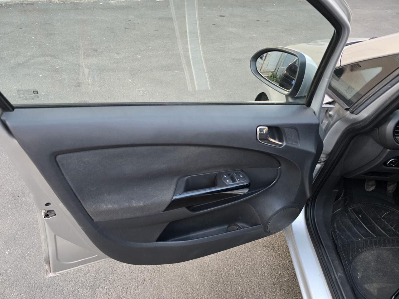 Opel Corsa 1.3 CDTI 75CV F.AP. 5 porte Sport possibilita 12 mesi garanzia