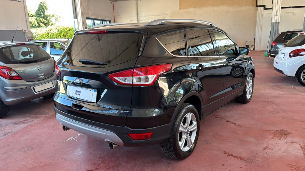 Ford Kuga 2.0 TDCI 115 CV 2WD Titanium