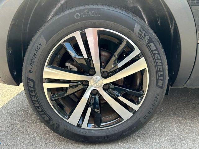 PEUGEOT 5008 PureTech Turbo 130 GT