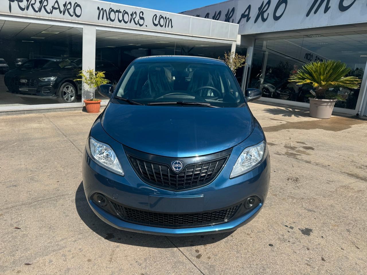 LANCIA Ypsilon silver km0 iva esposta