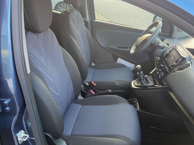 Lancia Ypsilon Ypsilon 1.0 FireFly 5 porte S&S Hybrid Ecochic Silver