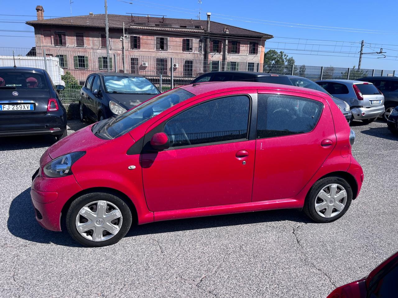 Toyota Aygo 1.0 12V VVT-i 5 porte Sol