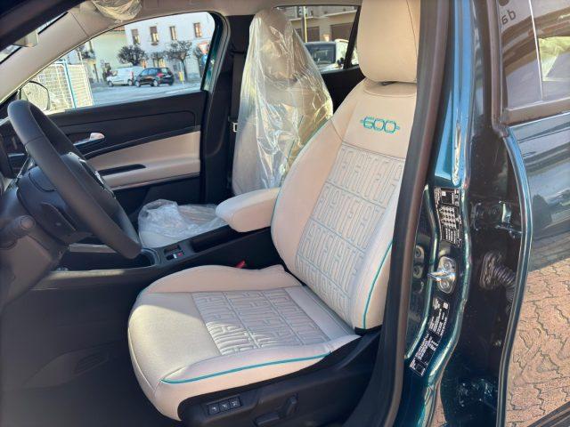 FIAT 600 Hybrid 145CV DCT MHEV La Prima *VERDE MARE