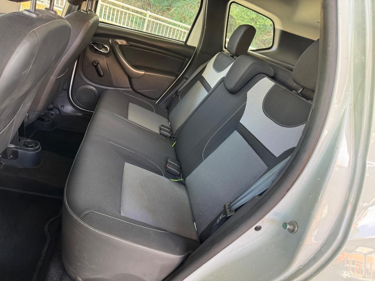 Dacia Duster 1.5 dCi 110CV 4x4 gancio traino EURO6 2016