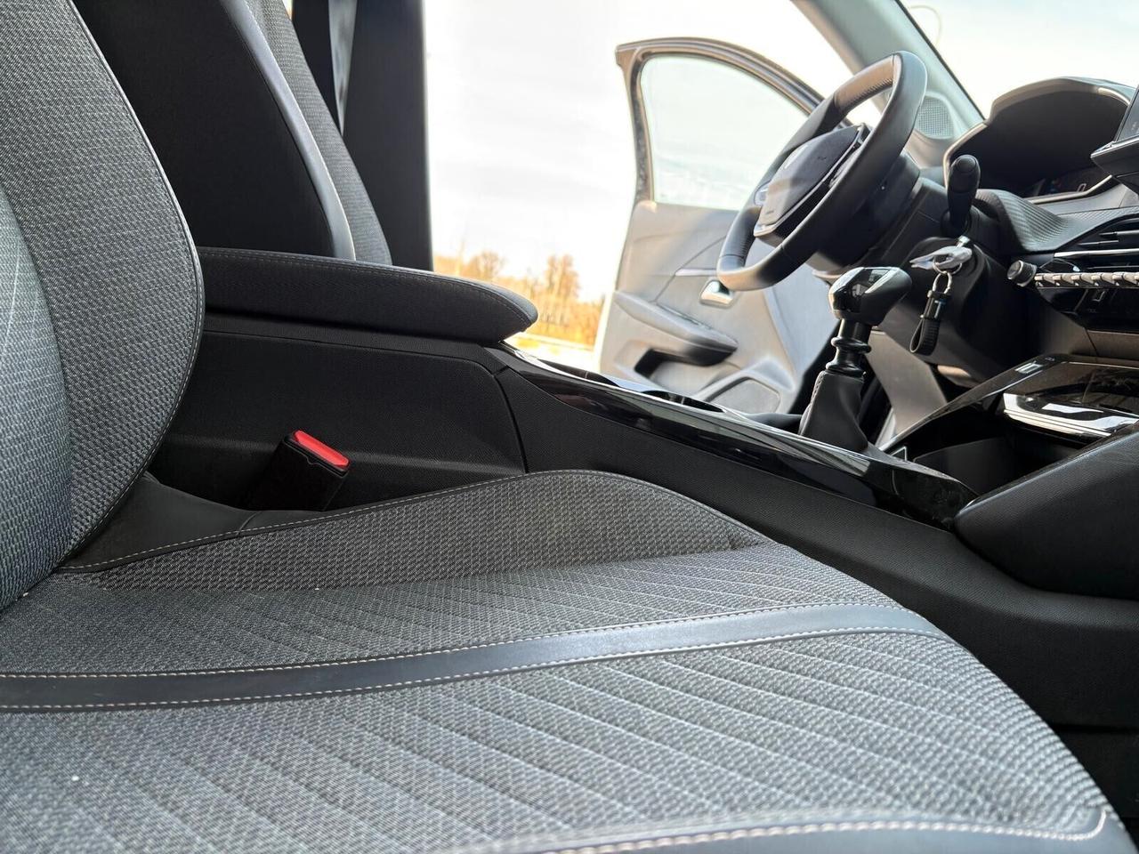 Peugeot 208 ALLURE PureTech 100 5 porte SPOTICAR