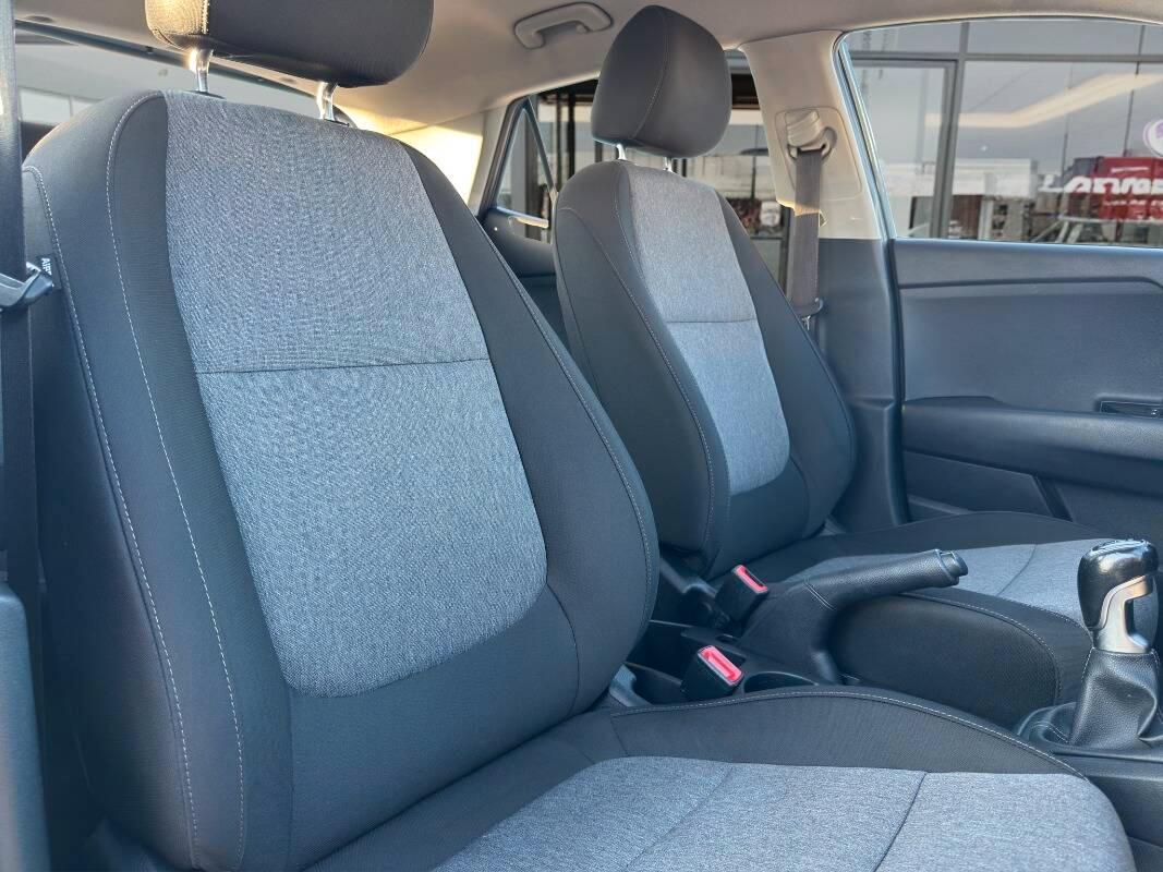 Kia Stonic 1.0 t-gdi mhev Urban 100cv CON TELECAM E CARPLAY