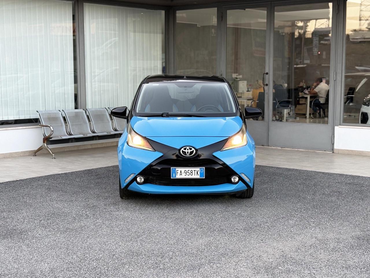 Toyota Aygo 1.0 Benzina 69CV E5 Automatico - 2015