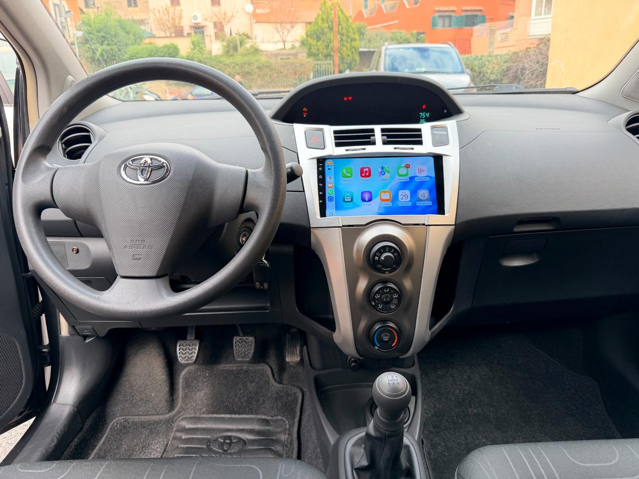 Toyota Yaris 1.0 5 porte Carplay,SOLO 60 MILA KM Neopatentati