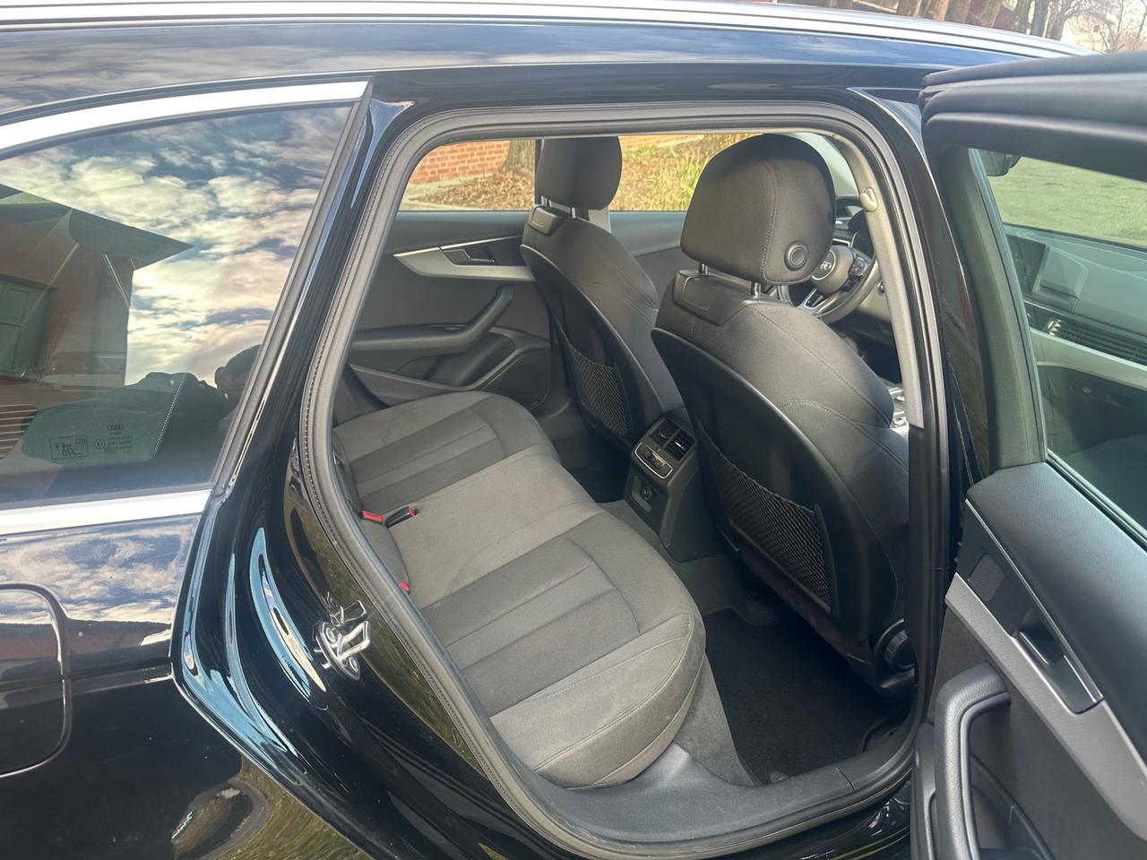 Audi A4 Avant 35 2.0 tdi 150cv s-tronic