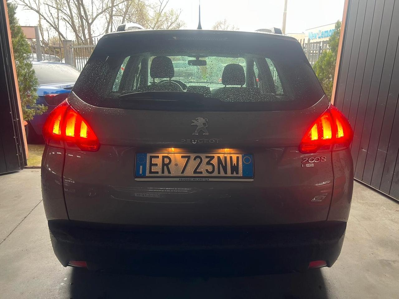 Peugeot 2008 1.6 e-HDi 92 CV Stop&Start robotizzato Allure